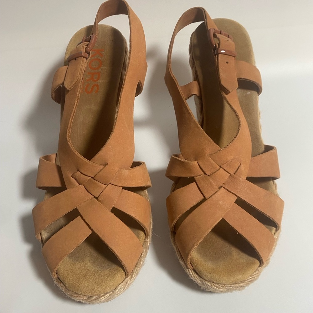 Michael Kors strappy wedge sandal Brown with buckles Size 8.5
